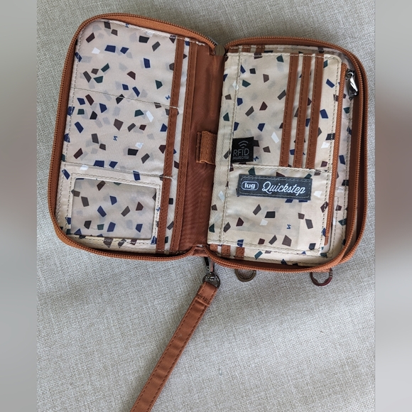 Lug Quickstep Crossbody/Wristlet Wallet in Copper - Picture 9 of 9